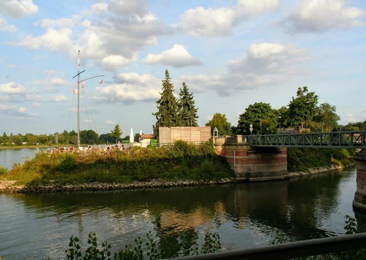 Mole Biergarten Sommerlounge